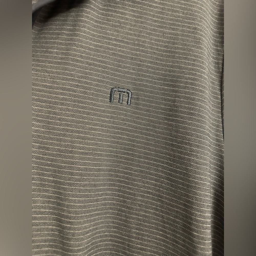 Travis Mathew golf shirt polo breathable fabric classic collar short sleeves M - Picture 4 of 7